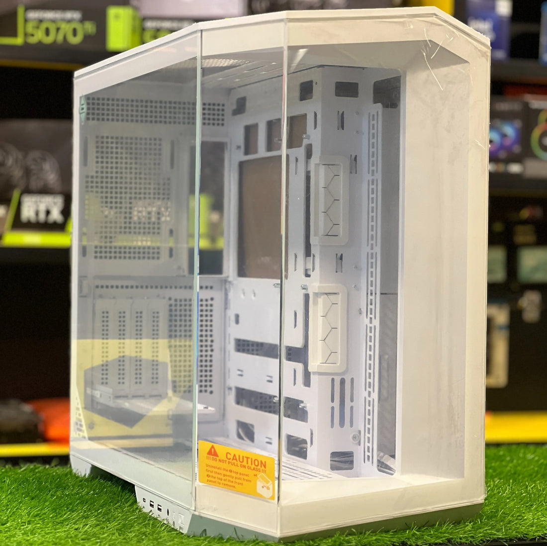 MSI MAG PANO 100L PZ Mid-Tower Case – White (No Fans)